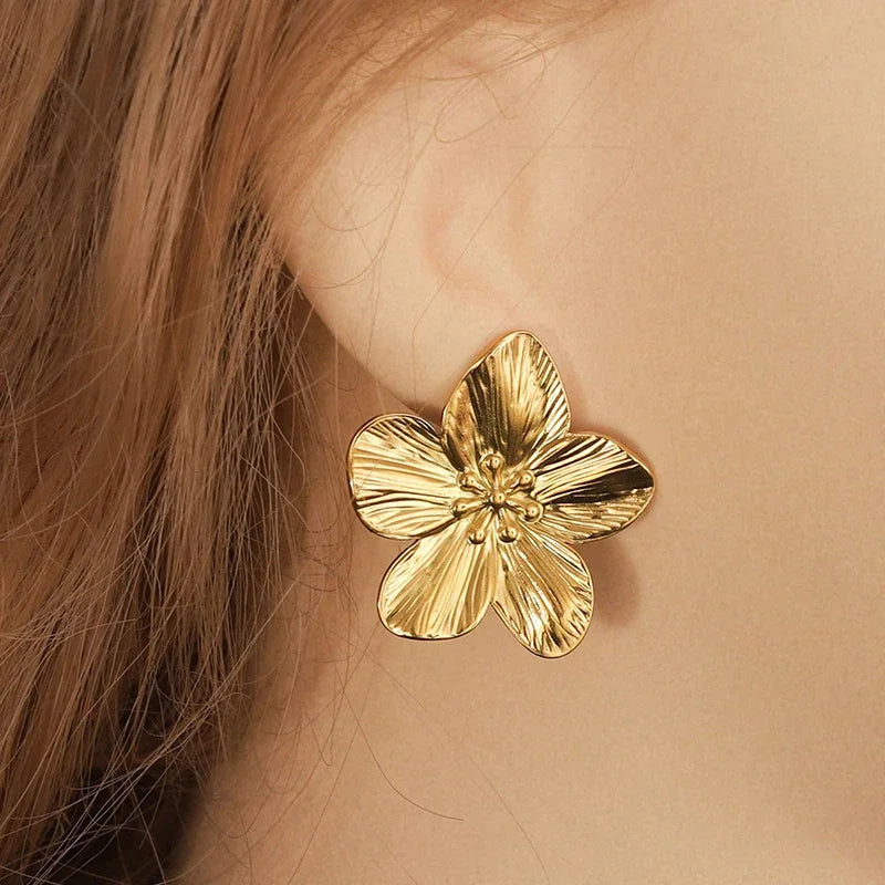 Vintage Floral Stud Earrings